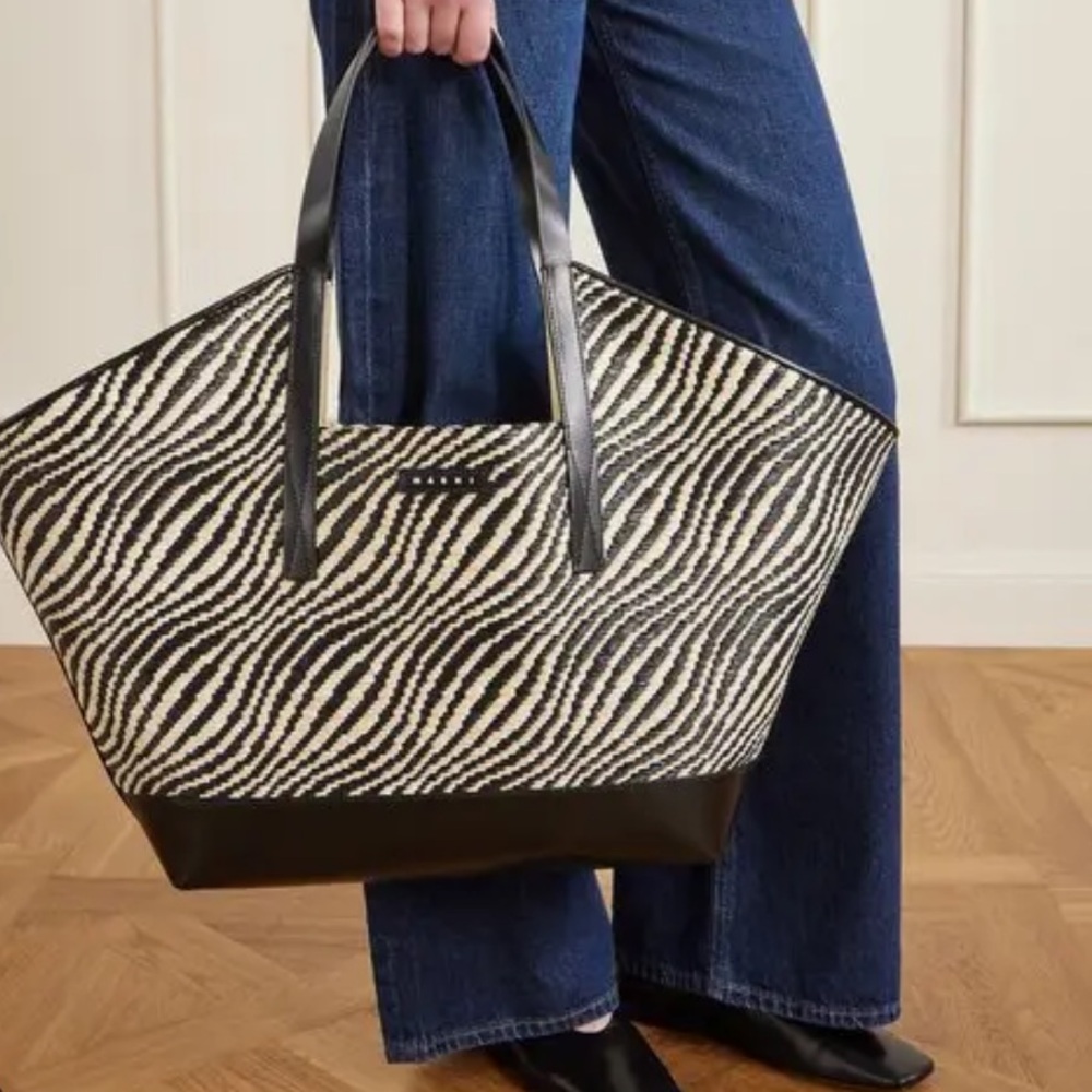 MARNI Waves Black & White Raffia Tote 🖤 NWT